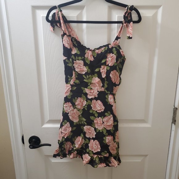 Reformation Christine Dress - Picture 2 of 4